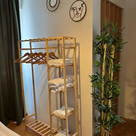 Rose Lia Hotel *